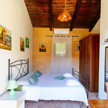 בית נופש Calami - Romeo - Private With Pool, Seaview & Olive Grove *