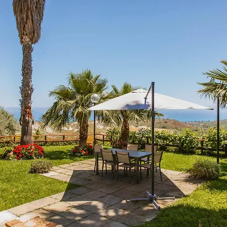 בית נופש Calami - Romeo - Private With Pool, Seaview & Olive Grove