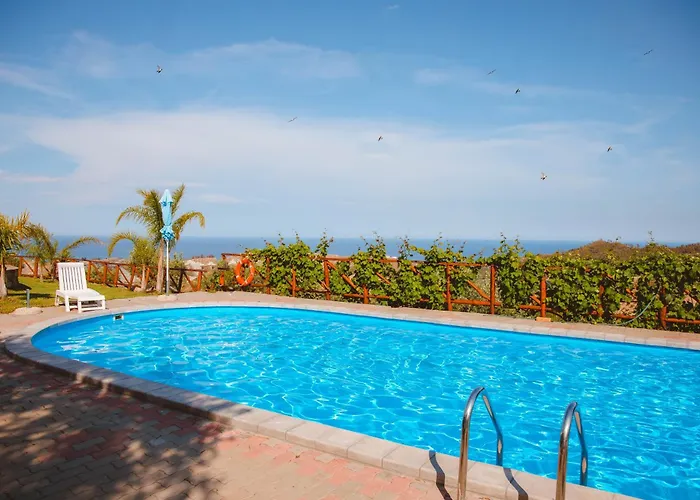 בית נופש Calami - Romeo - Private With Pool, Seaview & Olive Grove