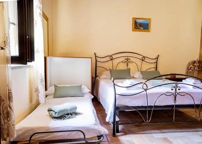 בית נופש Calami - Romeo - Private With Pool, Seaview & Olive Grove