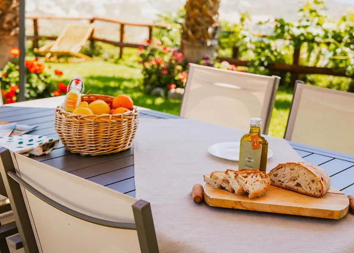 Calami - Romeo - Private With Pool, Seaview & Olive Grove בית נופש *