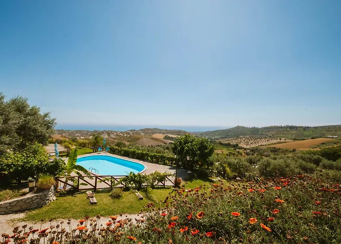 Calami - Romeo - Private With Pool, Seaview & Olive Grove בית נופש