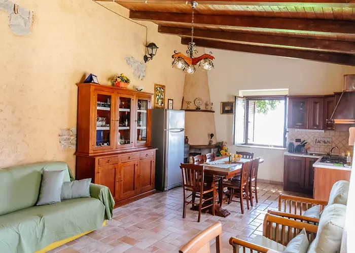 בית נופש Calami - Romeo - Private With Pool, Seaview & Olive Grove *