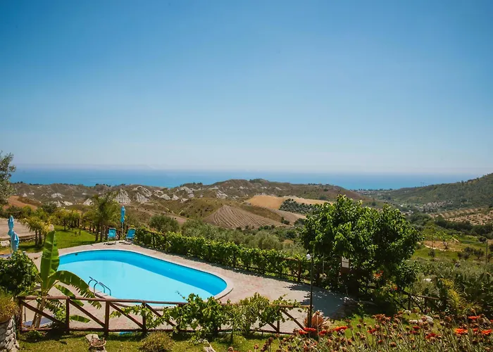 Calami - Romeo - Private With Pool, Seaview & Olive Grove בית נופש *