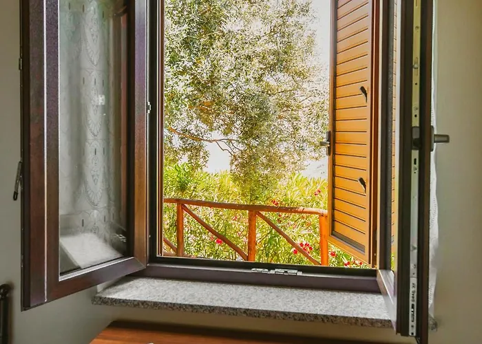 בית נופש Calami - Romeo - Private With Pool, Seaview & Olive Grove *